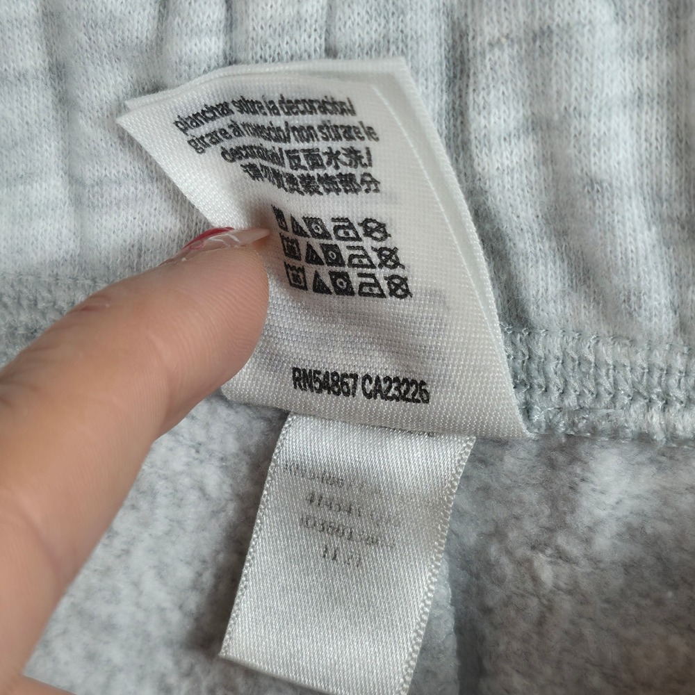 PINK Victoria's Secret Gray Fleece Sweat Shorts Raw Hem Drawstring Pockets M - Picture 5 of 6